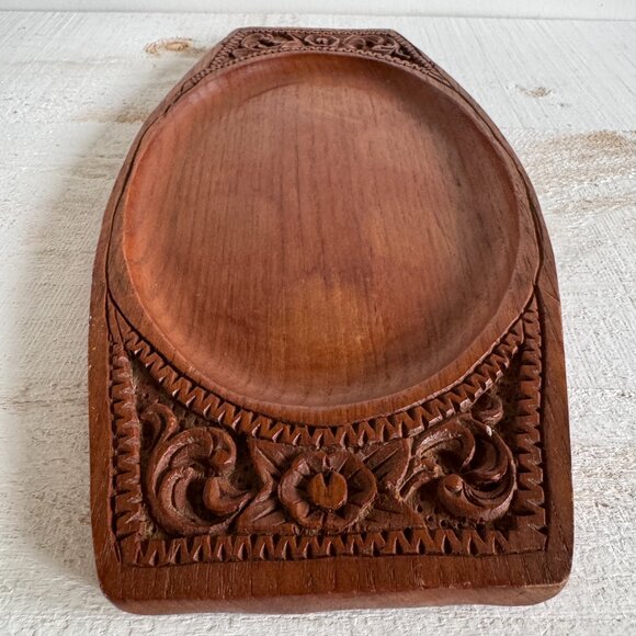Vintage Solid Teak Long Flat Tray with Carved Flower Detailing - Picture 7 of 12